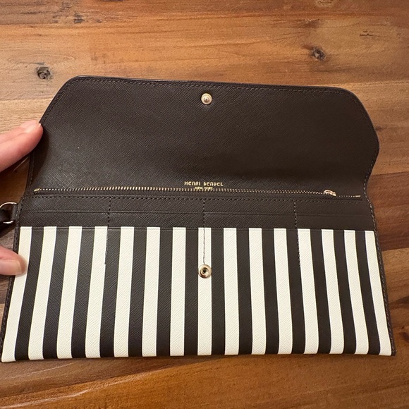 Henri Bendel Black and White Striped Clutch - Picture 4 of 5